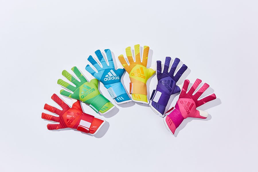 Adidas goalkeeper top gloves 2017